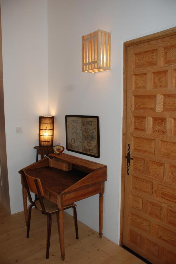 Appartement De Charme Au Coeur D Une Cite Medievale Villefranche-de-Conflent Exterior foto